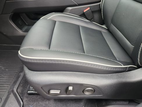 New 2026 GMC Acadia Denali w/ Super Cruise Package image 28