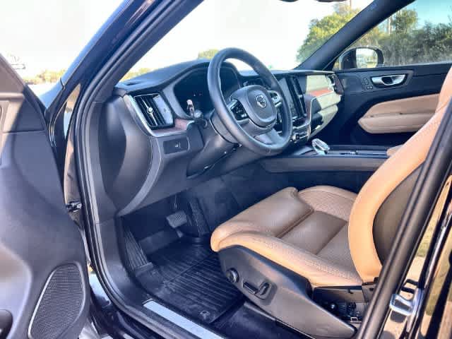 Used 2024 Volvo XC60 B5 Ultimate w/ Protection Package Premier AWD/4WD image 3