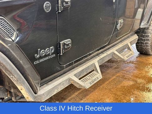 Used 2021 Jeep Gladiator Willys image 11