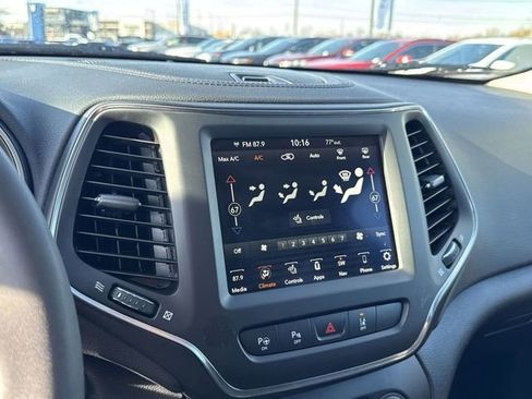 Used 2023 Jeep Cherokee Altitude Lux image 20