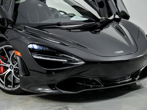 Used 2022 McLaren 720S image 3
