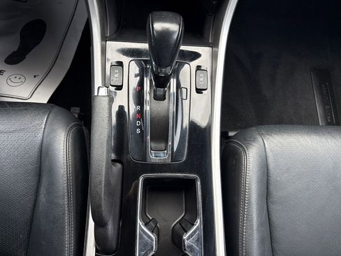 Used 2016 Honda Accord Touring image 21