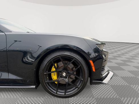 Used 2020 Chevrolet Camaro SS RWD image 28