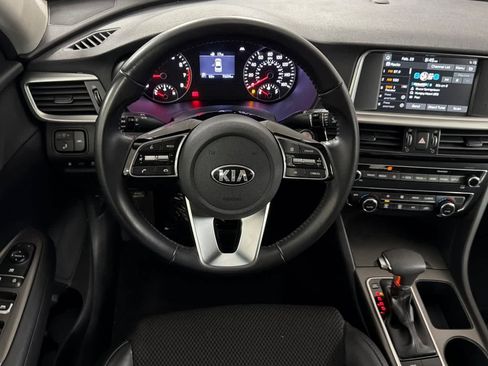 Used 2019 Kia Optima S image 14