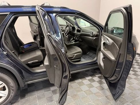 Used 2020 Chevrolet Blazer LT FWD image 22