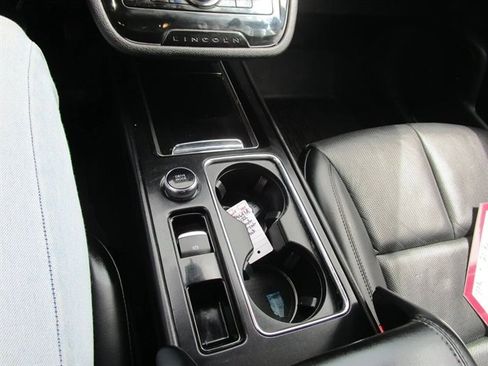 Used 2022 Lincoln Corsair Reserve w/ Equipment Group 201A AWD/4WD image 20