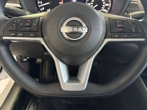Used 2025 Nissan Altima 2.5 SV image 29