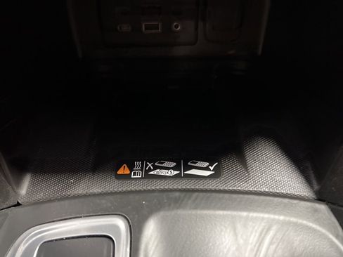 Used 2019 Chevrolet Equinox Premier image 31