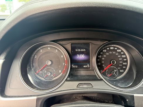 Used 2019 Volkswagen Atlas SE image 2