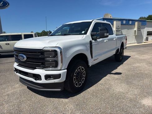 New 2025 Ford F250 Platinum AWD/4WD image 2