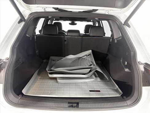 Used 2021 Volkswagen Tiguan SEL Premium R-Line image 10