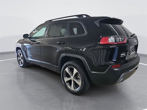 Used 2022 Jeep Cherokee Limited image 6