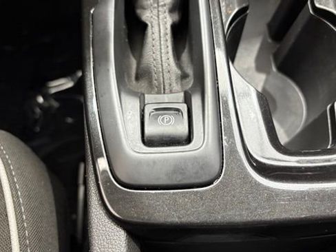 Used 2021 Chevrolet TrailBlazer LT w/ Driver Confidence Package image 37