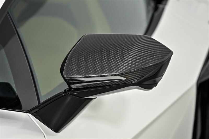 Used 2024 Lamborghini Revuelto AWD/4WD image 21
