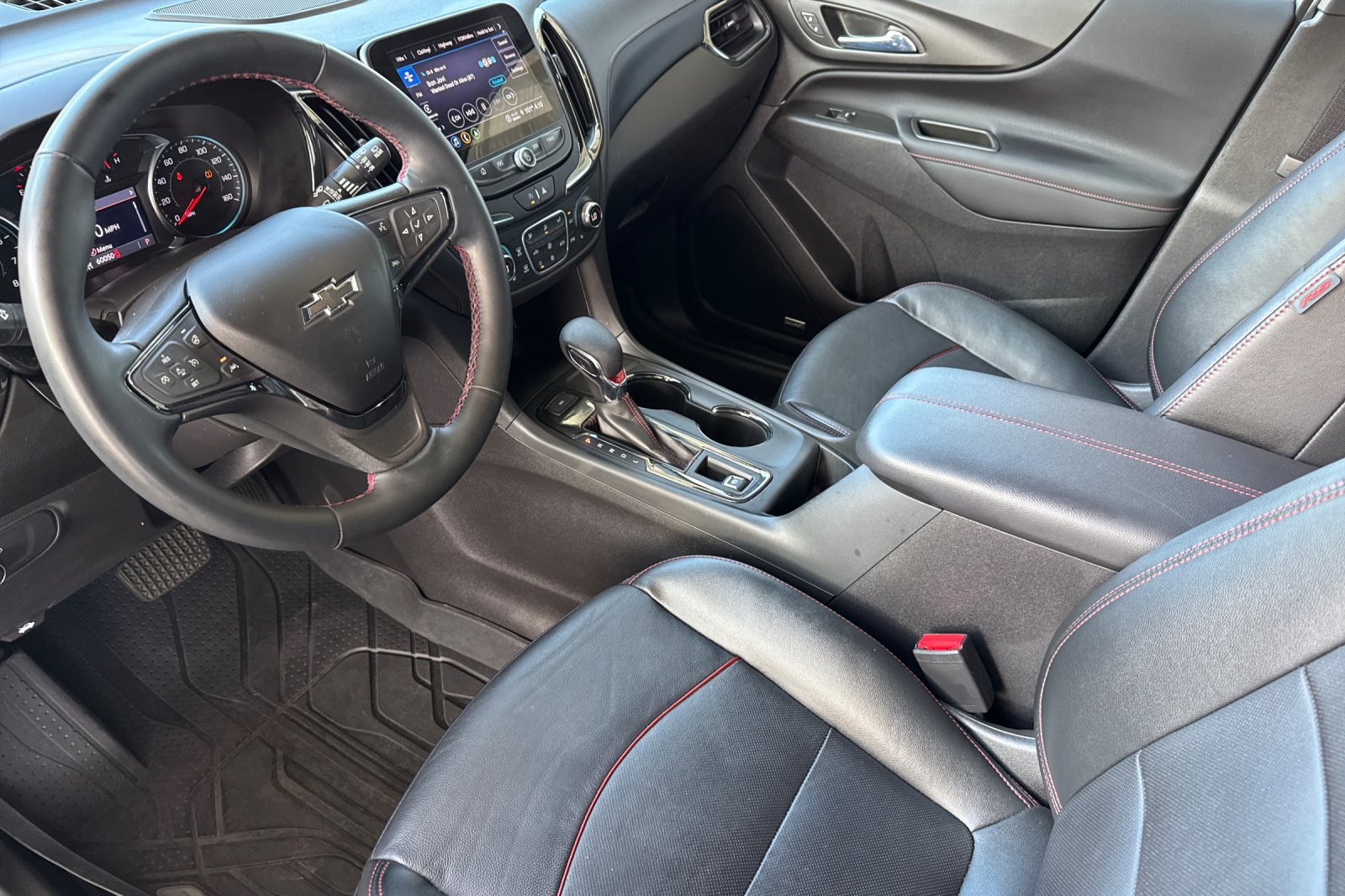 Used 2024 Chevrolet Equinox RS w/ RS Leather Package AWD/4WD image 5