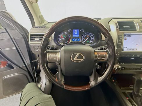 Used 2017 Lexus GX 460 Premium AWD/4WD image 12