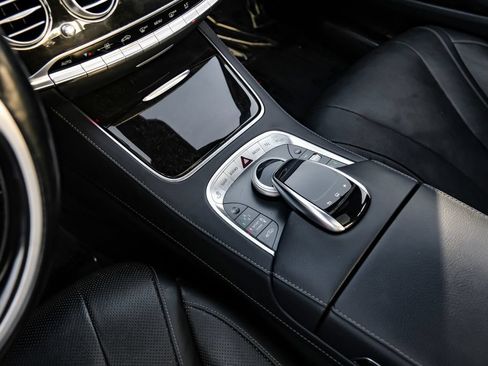 Used 2016 Mercedes-Benz S 550 Sedan image 20