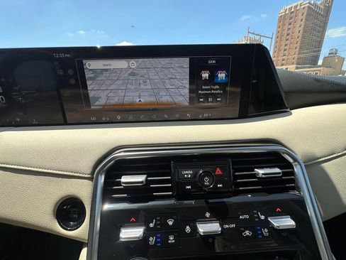 Certified 2025 Nissan Armada Platinum RWD image 25