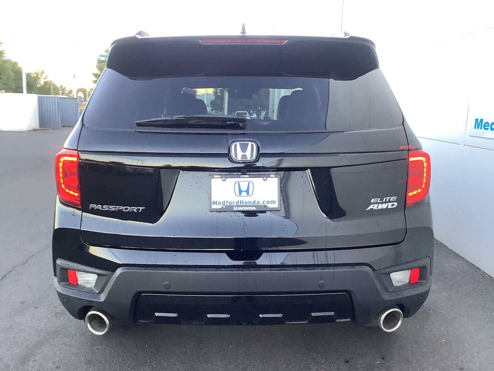 Used 2023 Honda Passport Elite image 5