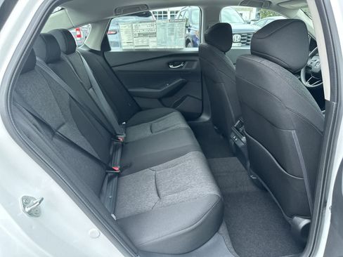 Used 2025 Honda Accord SE image 16