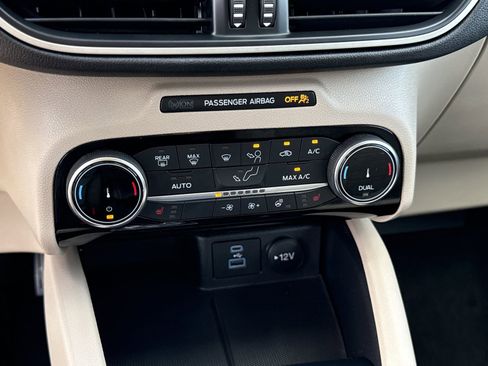 Certified 2022 Ford Escape SE w/ Convenience Package FWD image 24