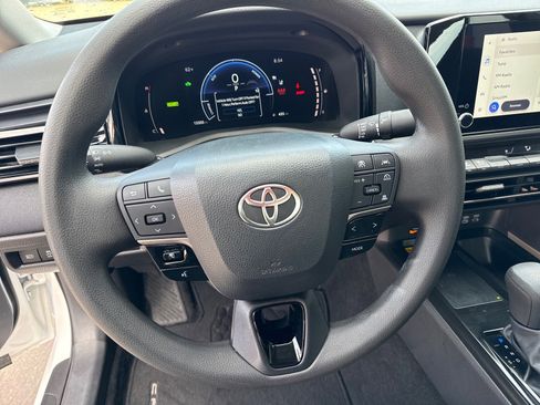 Used 2026 Toyota Camry LE image 16