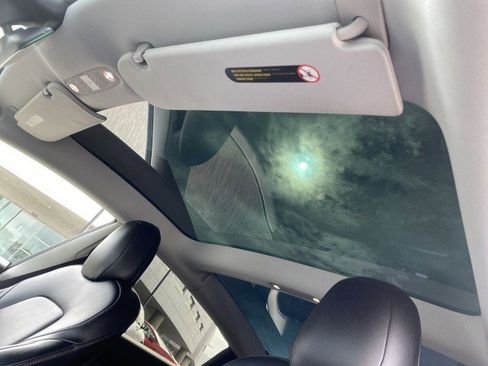 Used 2019 Tesla Model 3 Standard Range Plus image 17