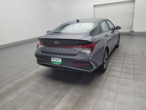 Used 2025 Hyundai Elantra Sport FWD image 9