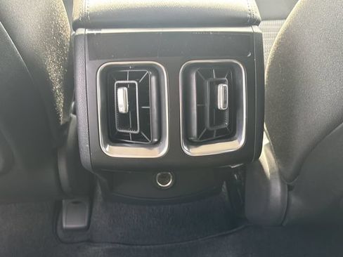 Certified 2026 Kia Sorento LX FWD image 16