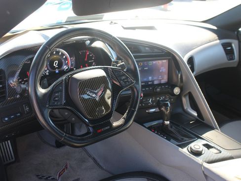 Used 2019 Chevrolet Corvette Z06 RWD image 17