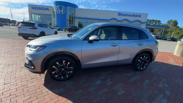 Used 2026 Honda HR-V EX-L image 6