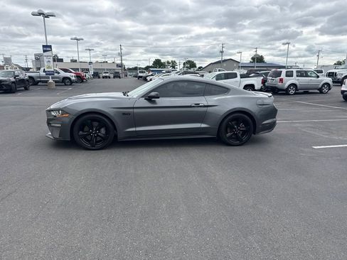 Used 2022 Ford Mustang GT w/ Black Accent Package RWD image 3