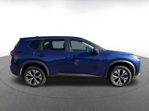 Used 2023 Nissan Rogue SV image 16