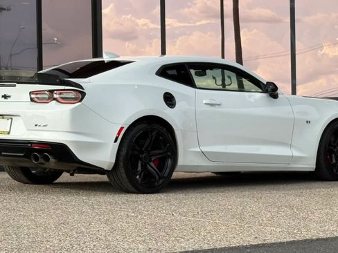 Used 2019 Chevrolet Camaro SS RWD image 12