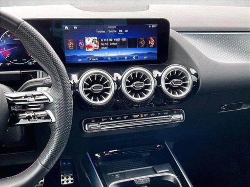 Used 2025 Mercedes-Benz GLA 250 image 8