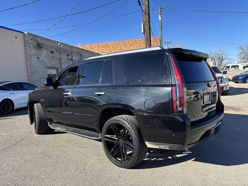 Used 2019 Cadillac Escalade Luxury w/ Escalade Sport Edition image 18
