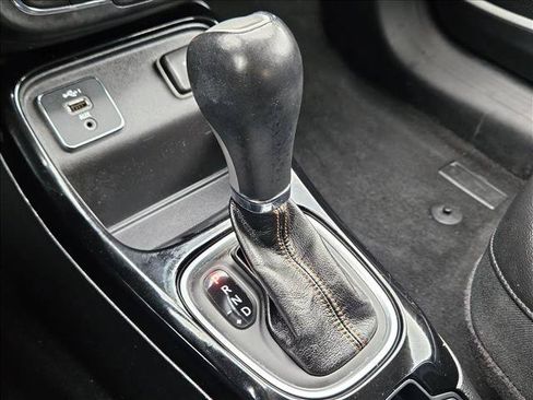 Used 2019 Jeep Compass Limited FWD image 12