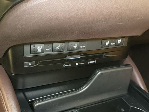 Used 2019 Lexus ES 350 w/ Premium Package image 28