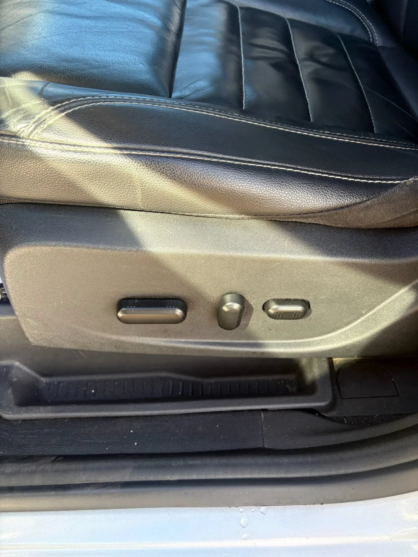 Used 2016 Ford C-MAX SEL w/ Equipment Group 302A FWD image 16