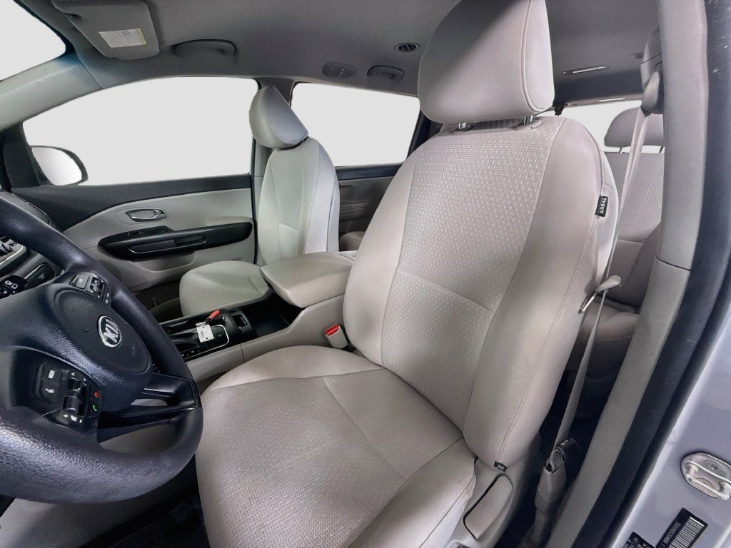 Used 2018 Kia Sedona L FWD image 20