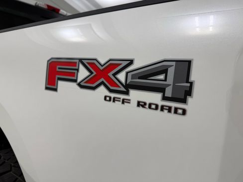 Used 2024 Ford F250 Platinum w/ FX4 Off-Road Package image 11