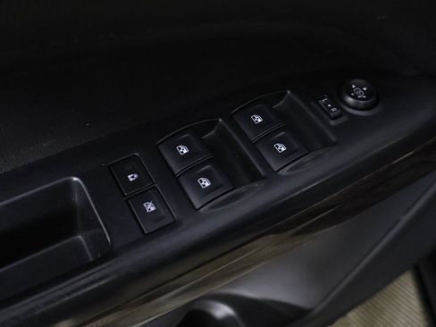 Used 2016 GMC Canyon SLT w/ Driver Alert Package image 26