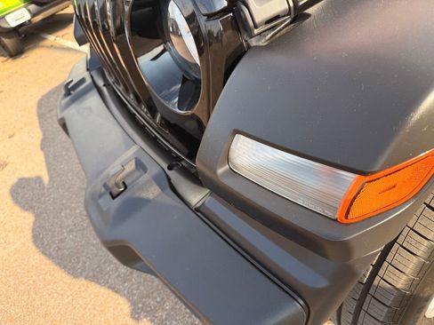 Used 2021 Jeep Wrangler Unlimited Sport AWD/4WD image 18