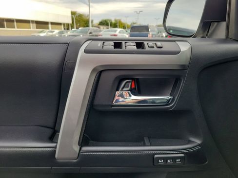 Used 2018 Toyota 4Runner Limited image 19