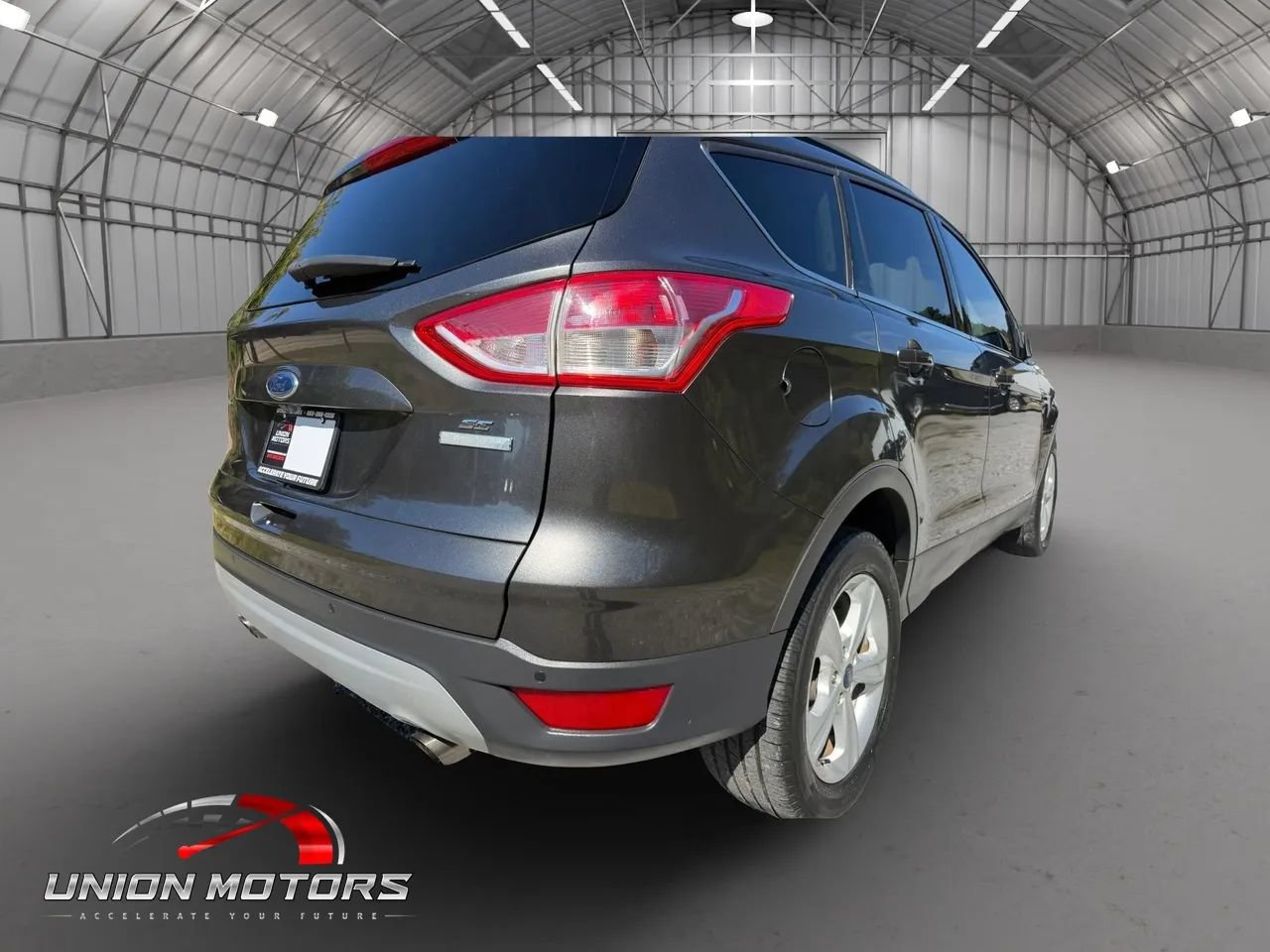 Used 2016 Ford Escape SE w/ SE Leather Comfort Package FWD image 13
