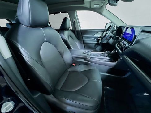 Certified 2024 Toyota Grand Highlander XLE image 24