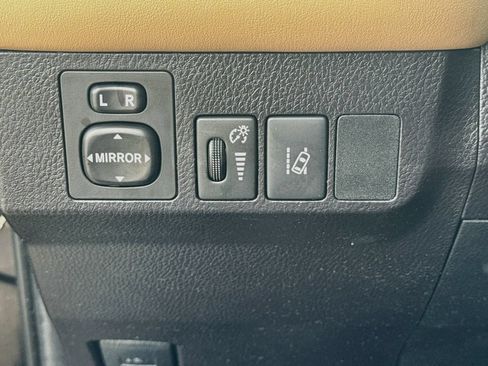 Used 2018 Toyota RAV4 Limited w/ All Weather Liner Package AWD/4WD image 6