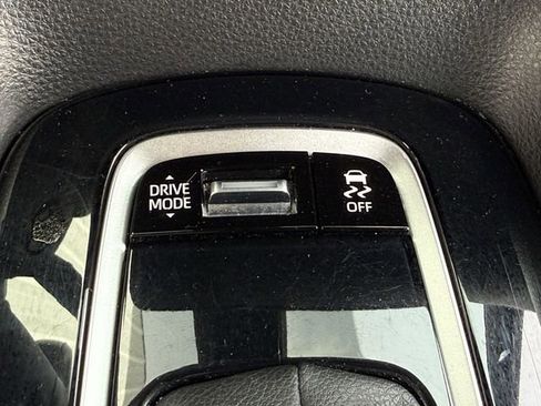 Used 2024 Toyota Corolla SE FWD image 21