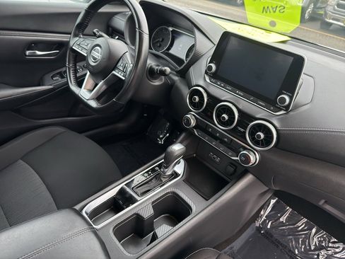 Used 2022 Nissan Sentra SV image 16