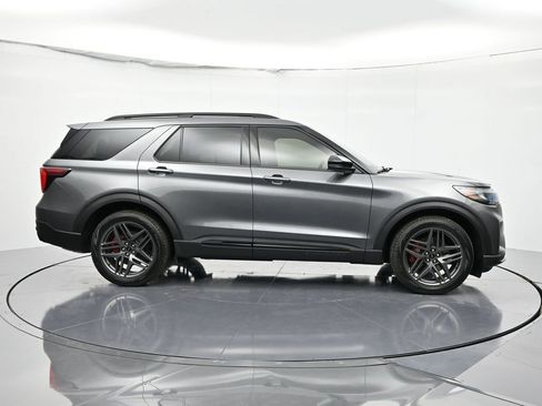 New 2026 Ford Explorer ST w/ Sun And Sound Package image 5